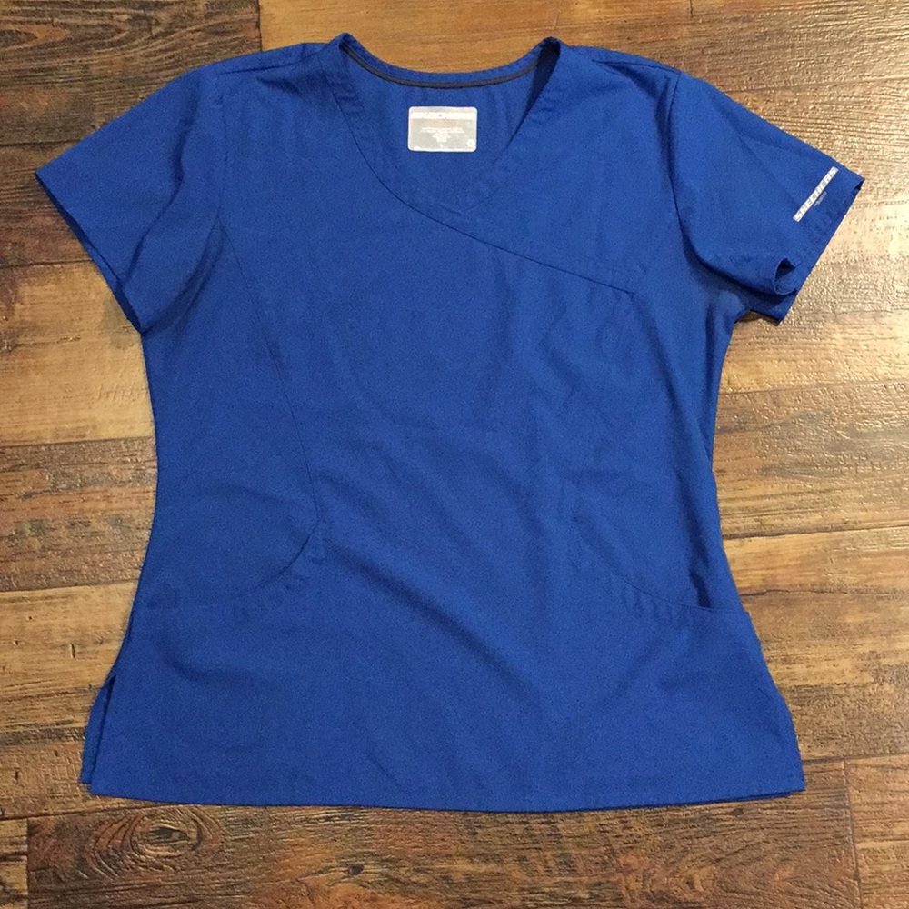 Skechers scrub top